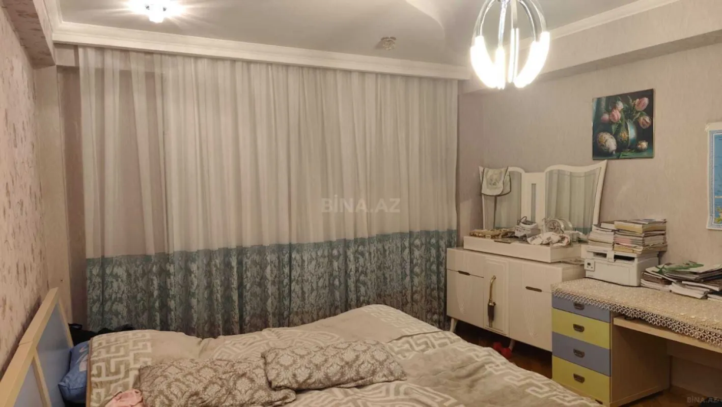 Satılır 3 otaqlı mənzil 120 m²