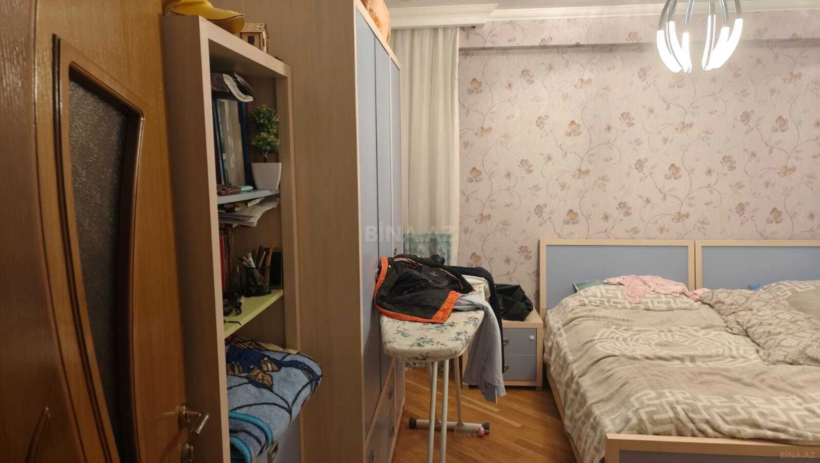 Satılır 3 otaqlı mənzil 120 m²