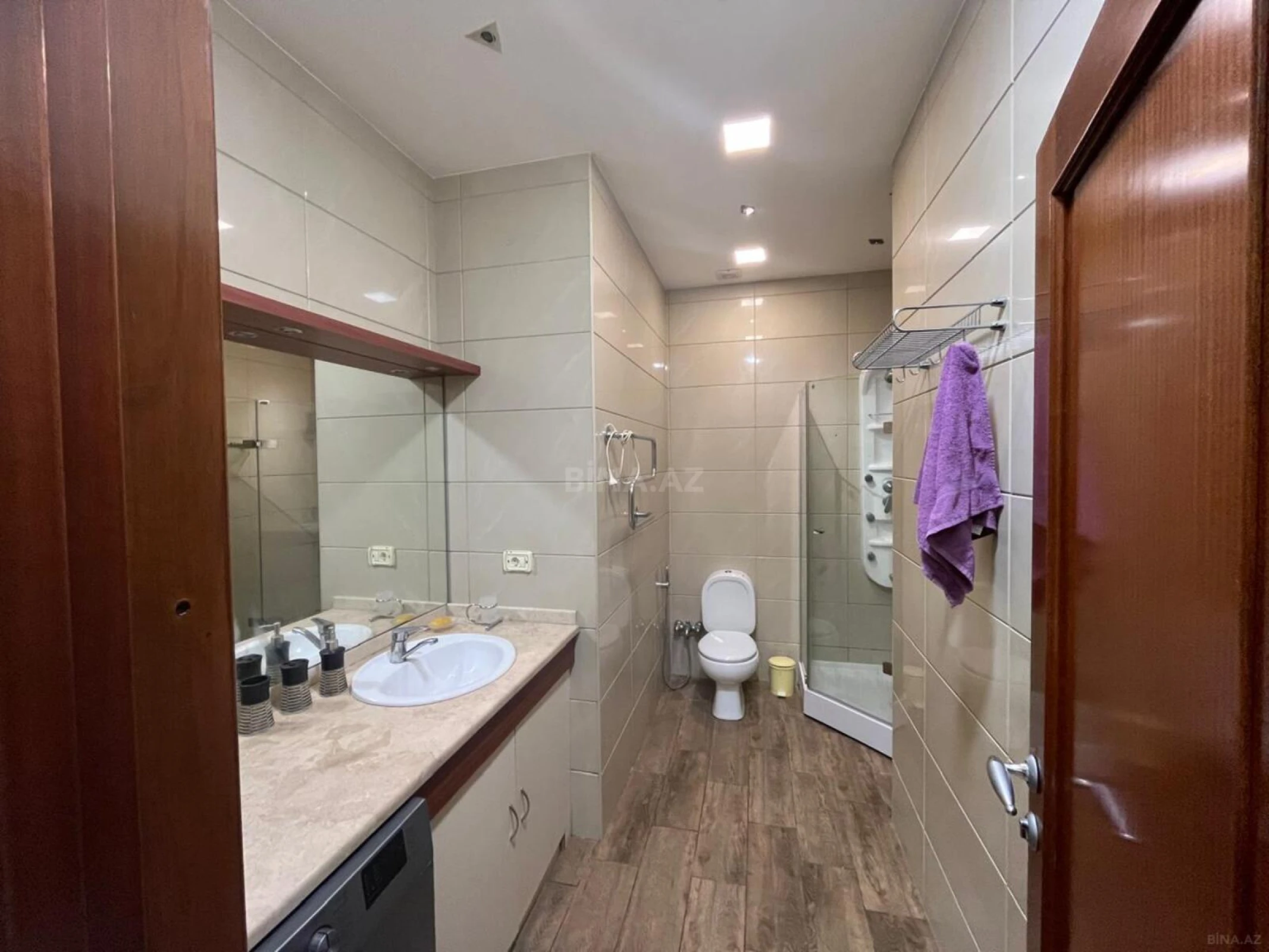 Kirayə verilir 3 otaqlı mənzil 130 m²