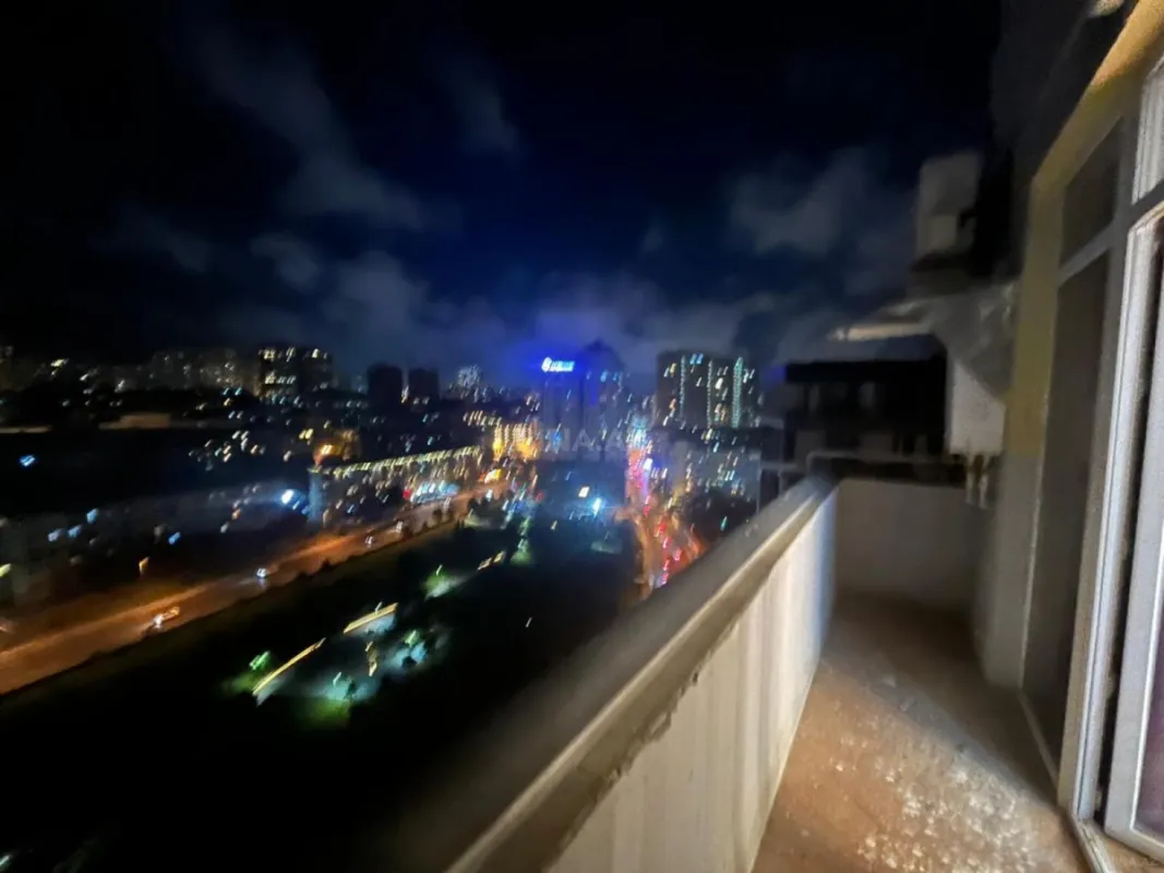 Kirayə verilir 3 otaqlı mənzil 130 m²