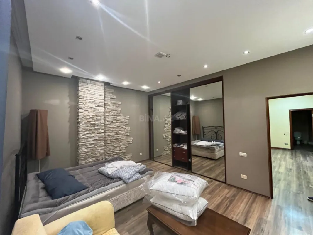 Kirayə verilir 3 otaqlı mənzil 130 m²