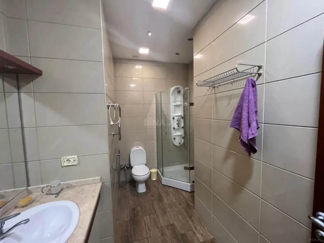 Kirayə verilir 3 otaqlı mənzil 130 m²