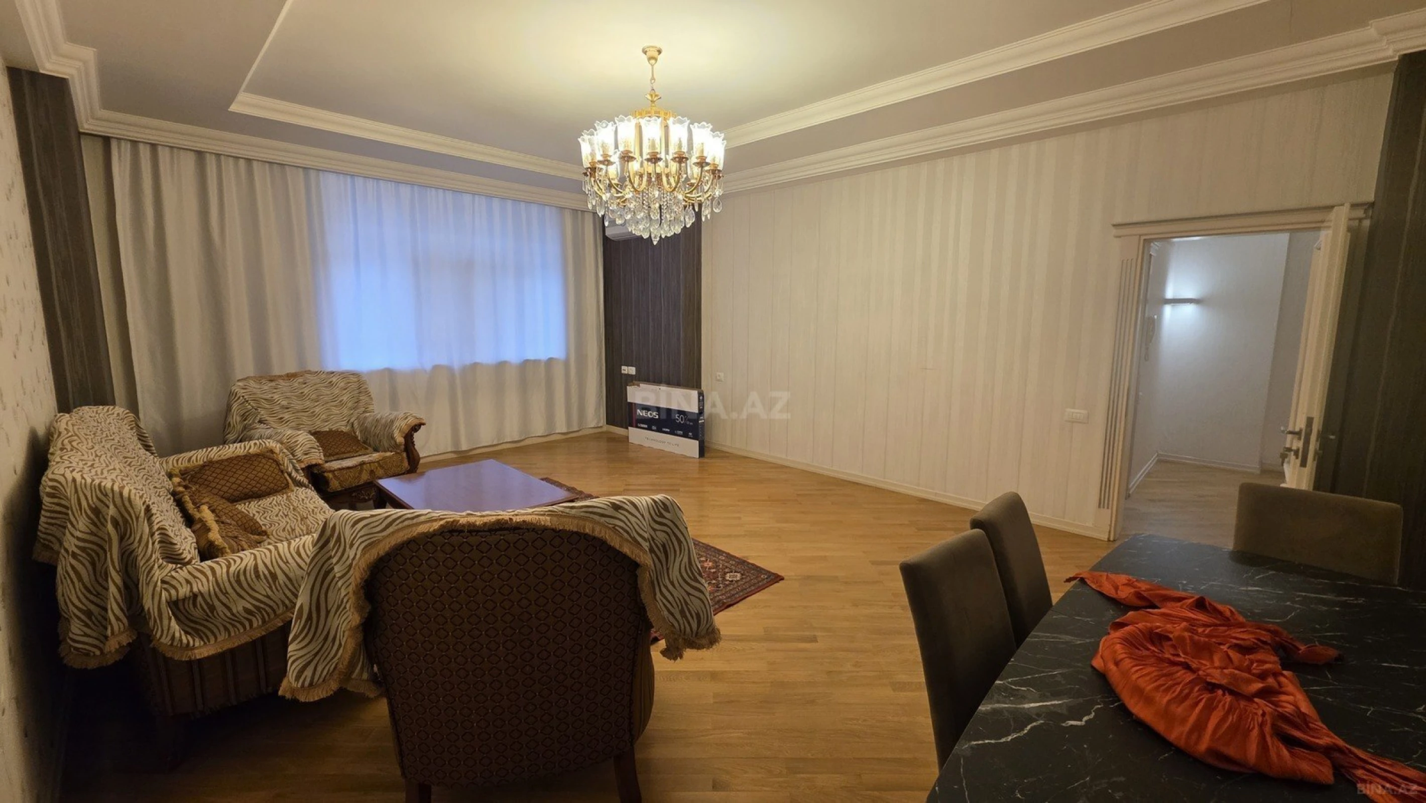Kirayə verilir 4 otaqlı mənzil 150 m²