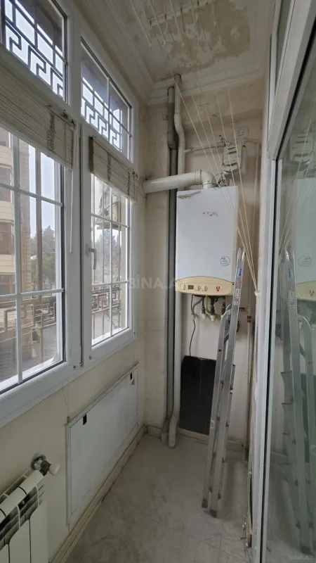 Kirayə verilir 4 otaqlı mənzil 150 m²