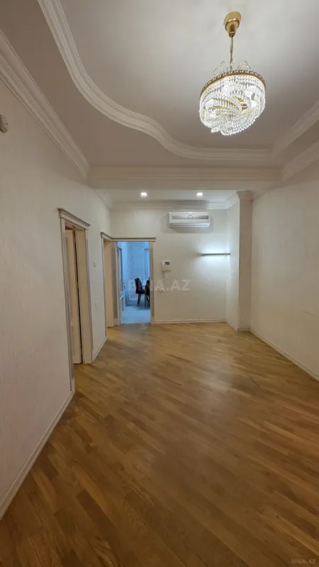 Kirayə verilir 4 otaqlı mənzil 150 m²