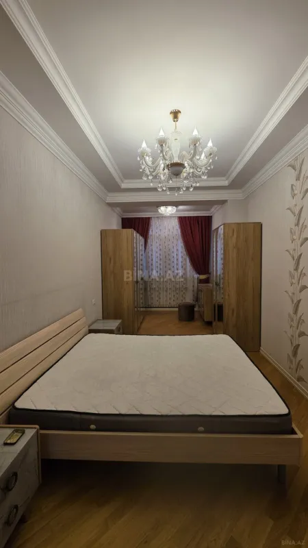 Kirayə verilir 4 otaqlı mənzil 150 m²