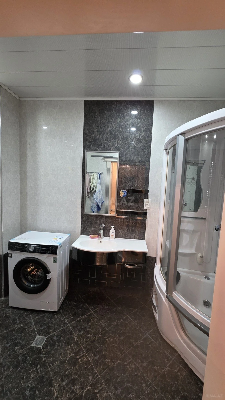 Kirayə verilir 4 otaqlı mənzil 150 m²