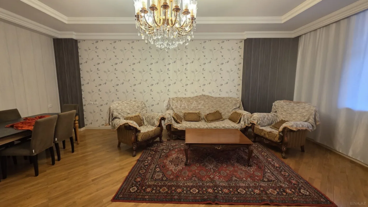 Kirayə verilir 4 otaqlı mənzil 150 m²