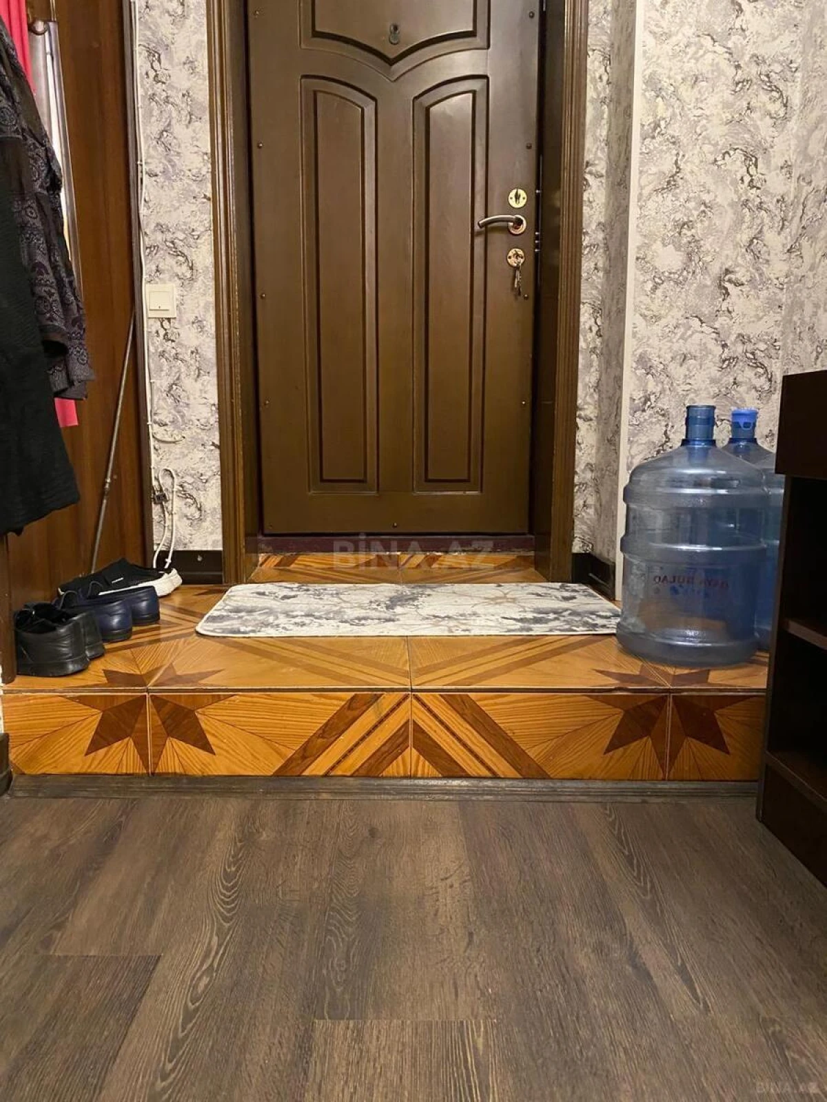 Satılır 4 otaqlı mənzil 105 m²