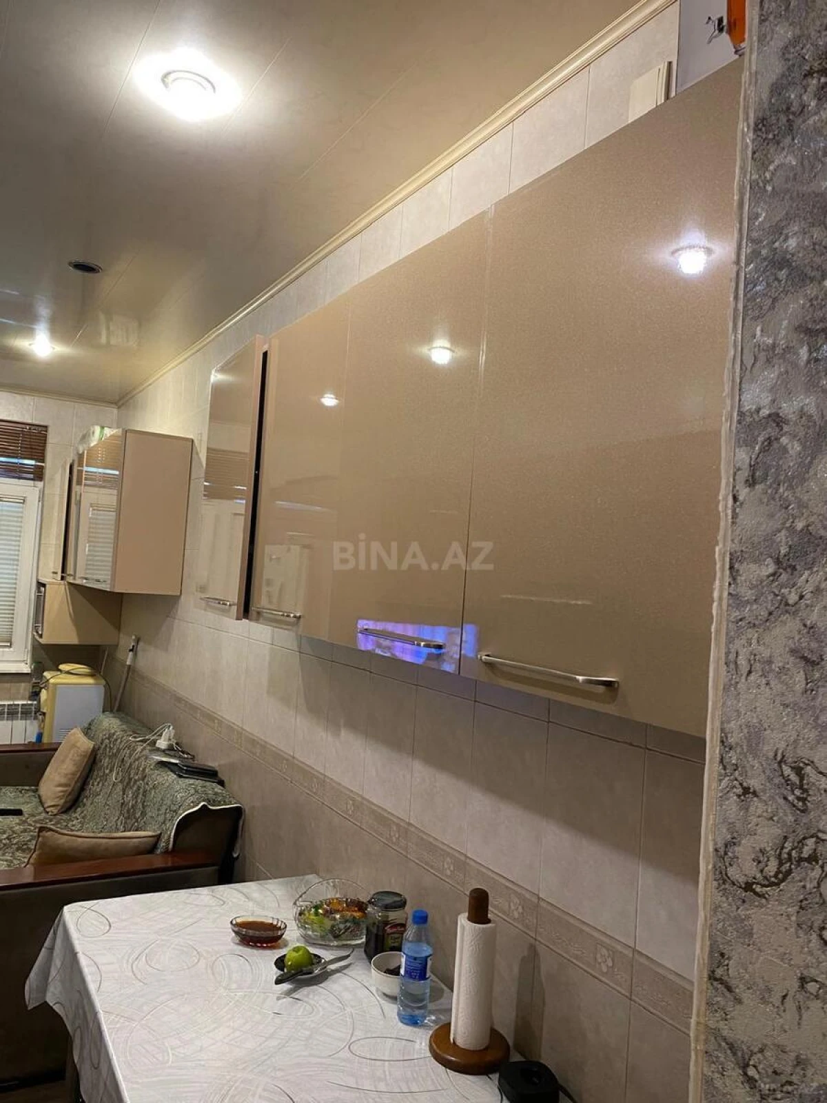 Satılır 4 otaqlı mənzil 105 m²