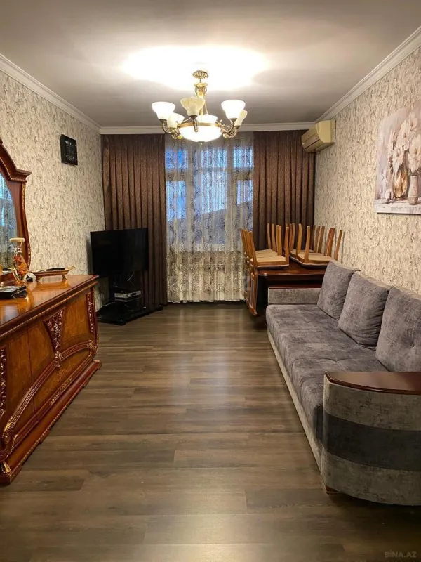 Satılır 4 otaqlı mənzil 105 m²