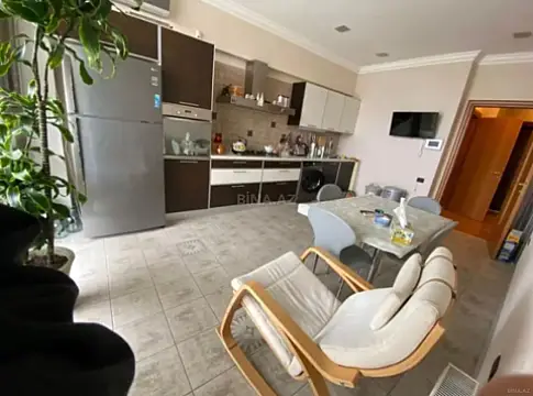 Satılır 3 otaqlı mənzil 140 m²