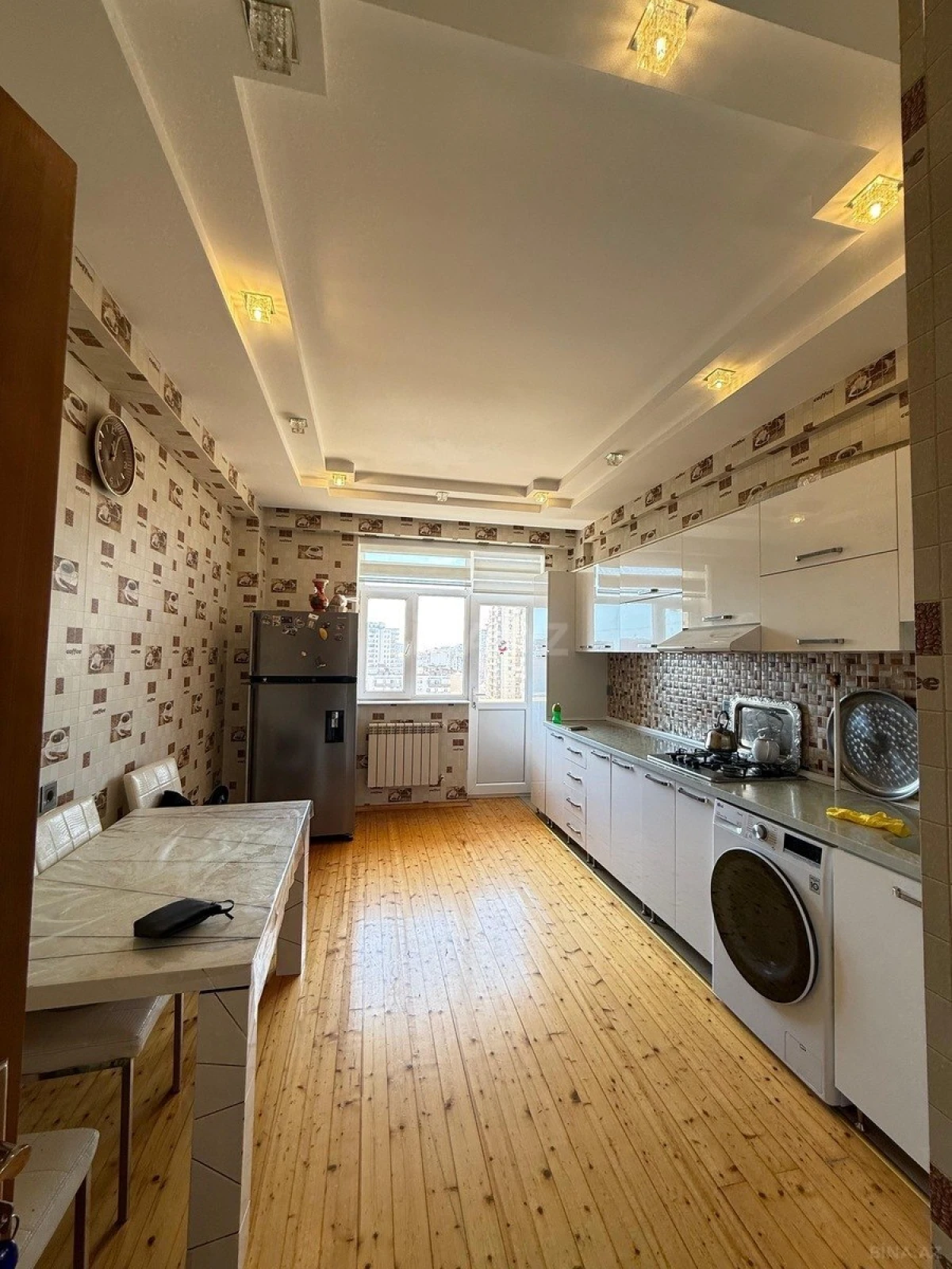 Satılır 3 otaqlı mənzil 110 m²