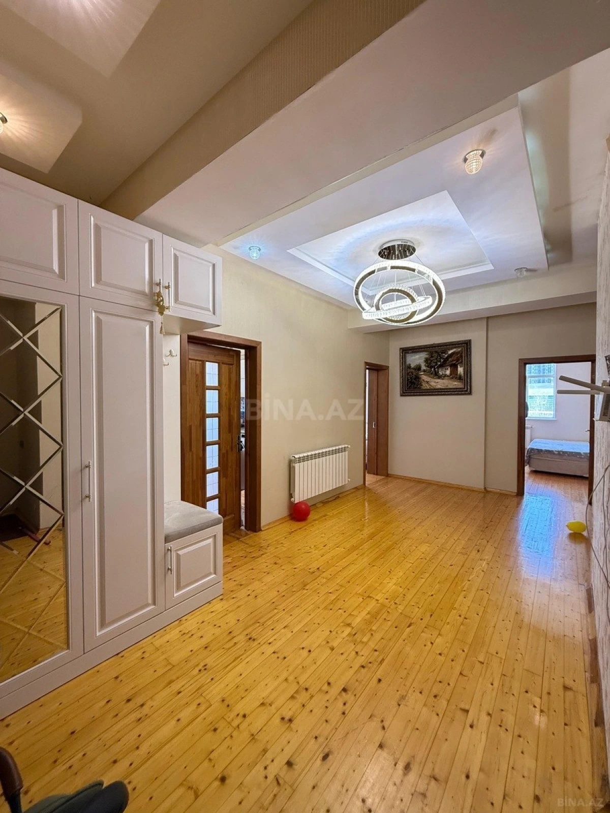 Satılır 3 otaqlı mənzil 110 m²
