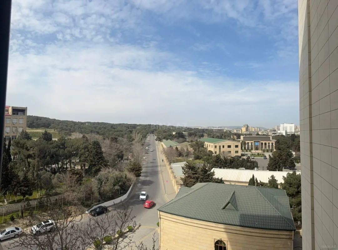 Satılır 3 otaqlı mənzil 110 m²