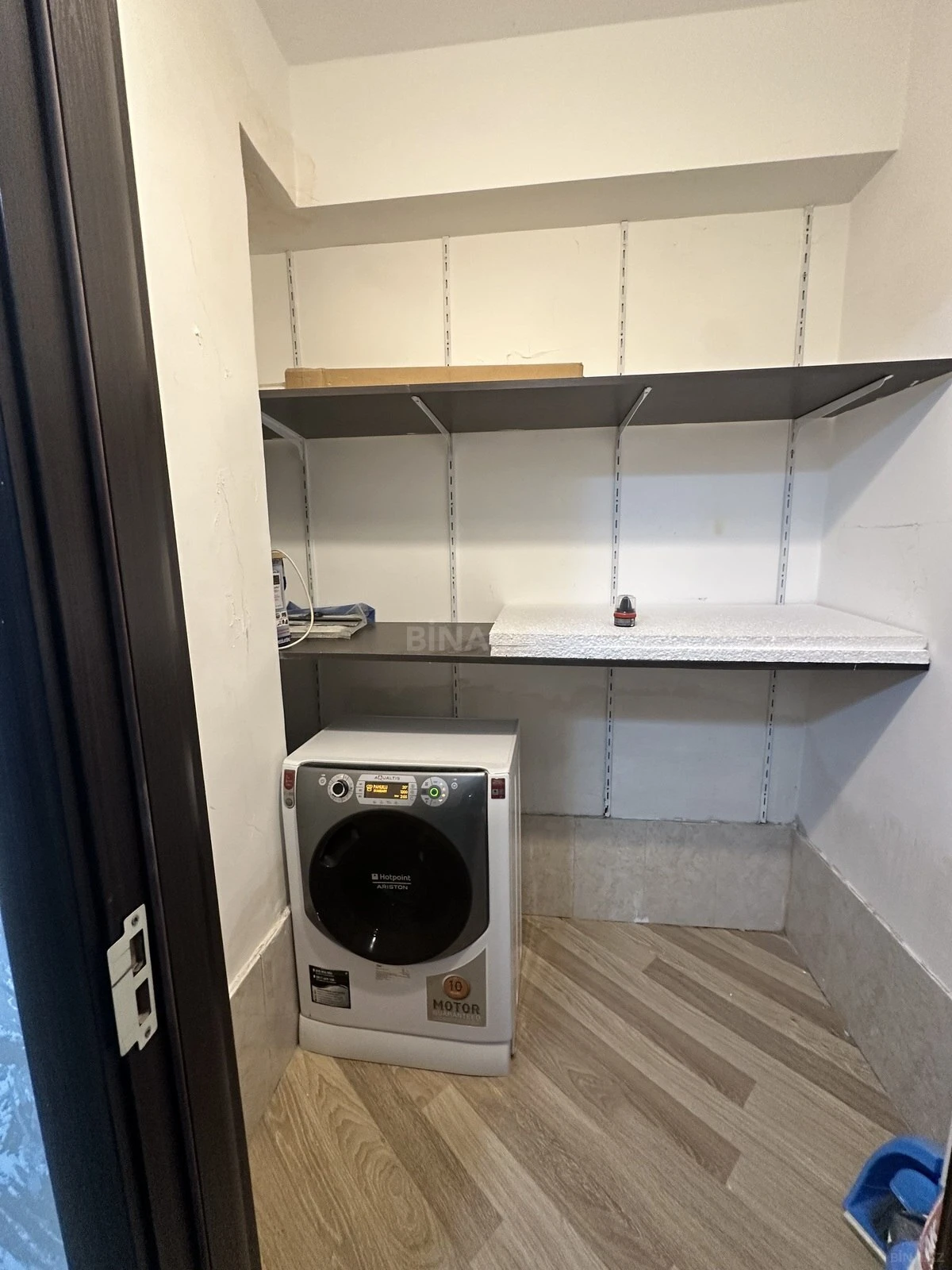 Satılır 2 otaqlı mənzil 82 m²