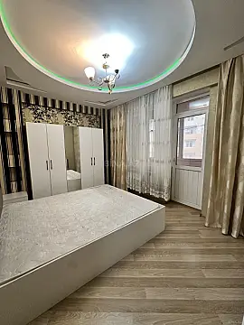 Satılır 2 otaqlı mənzil 82 m²