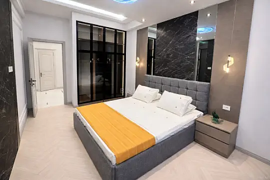 Satılır 3 otaqlı mənzil 125 m²
