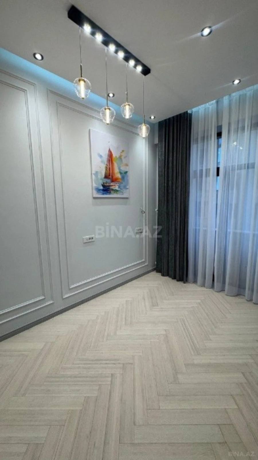 Satılır 3 otaqlı mənzil 125 m²