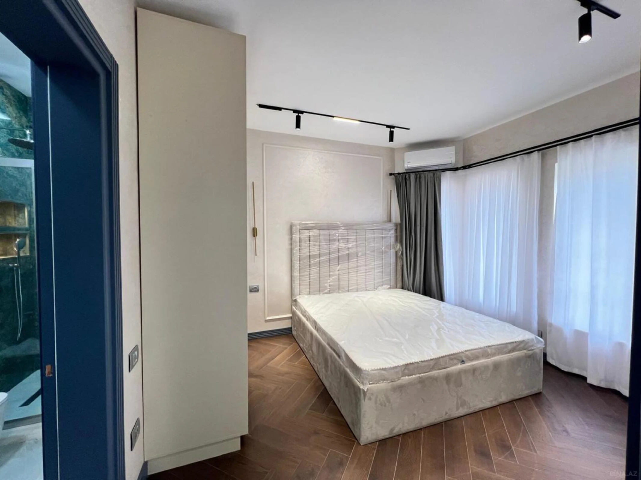 Satılır 5 otaqlı həyət evi 250 m²