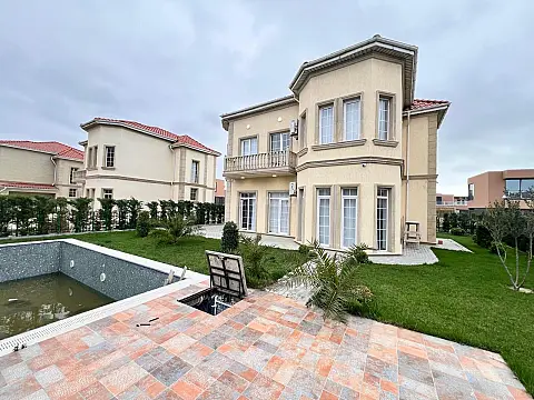 Satılır 5 otaqlı həyət evi 250 m²