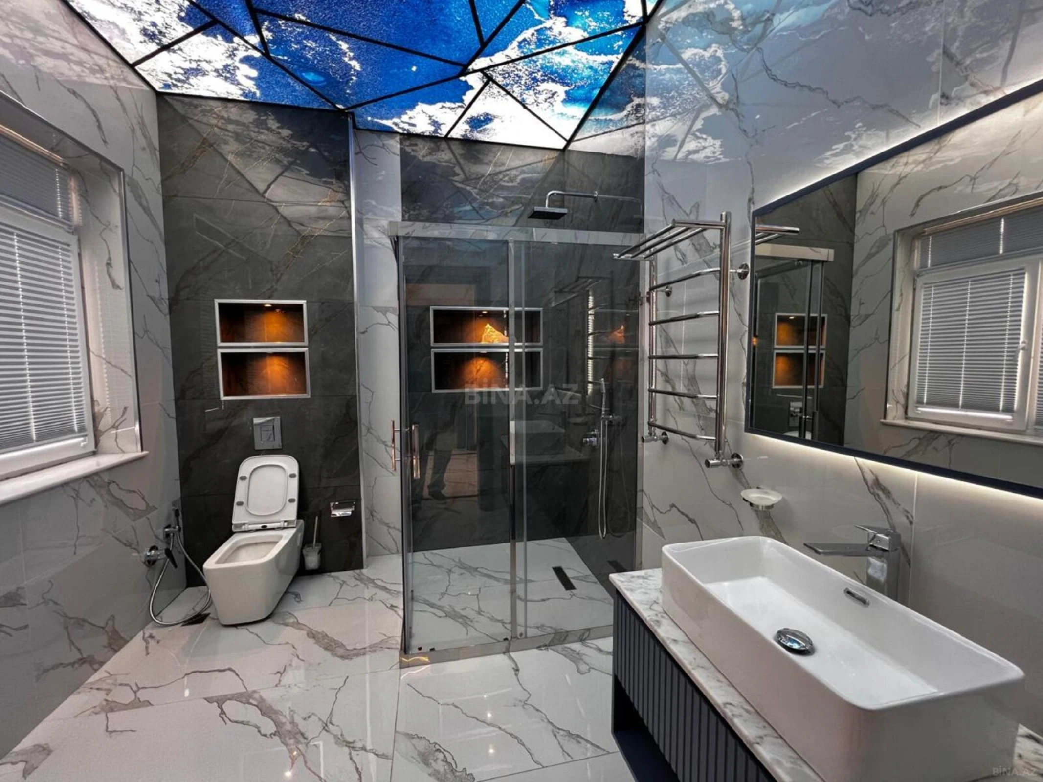 Satılır 5 otaqlı həyət evi 250 m²