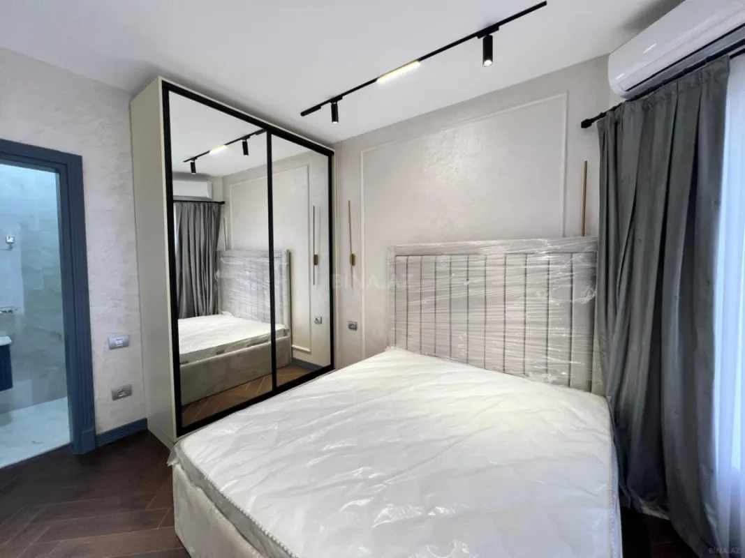 Satılır 5 otaqlı həyət evi 250 m²