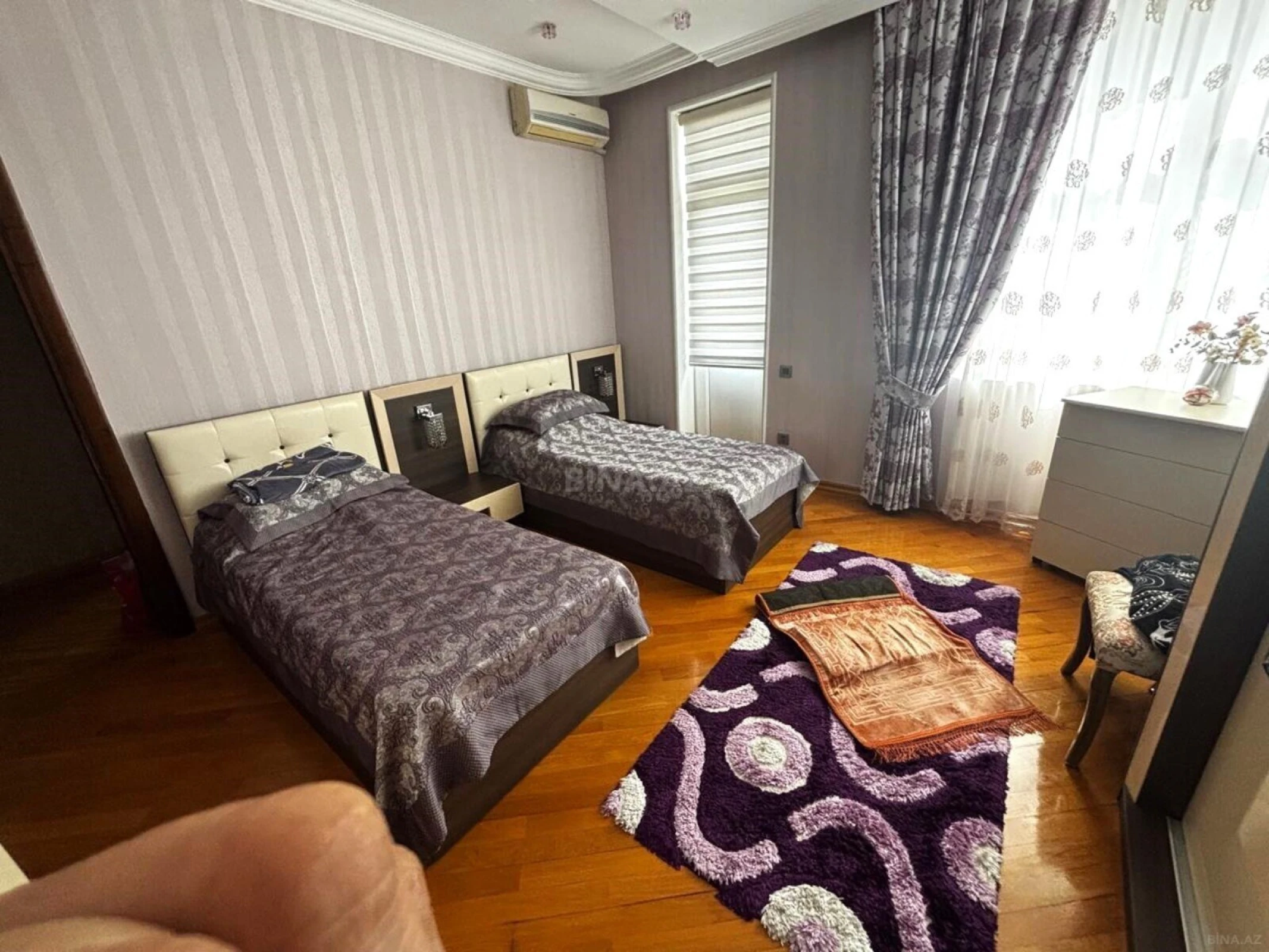 Satılır 3 otaqlı mənzil 138 m²