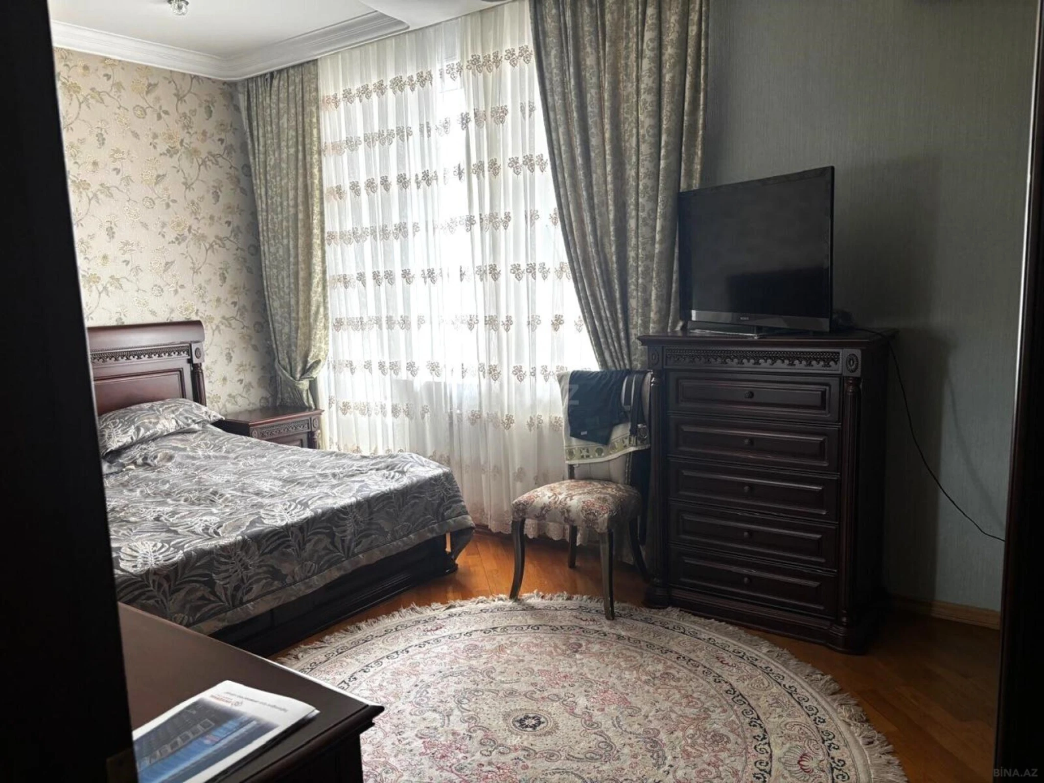 Satılır 3 otaqlı mənzil 138 m²