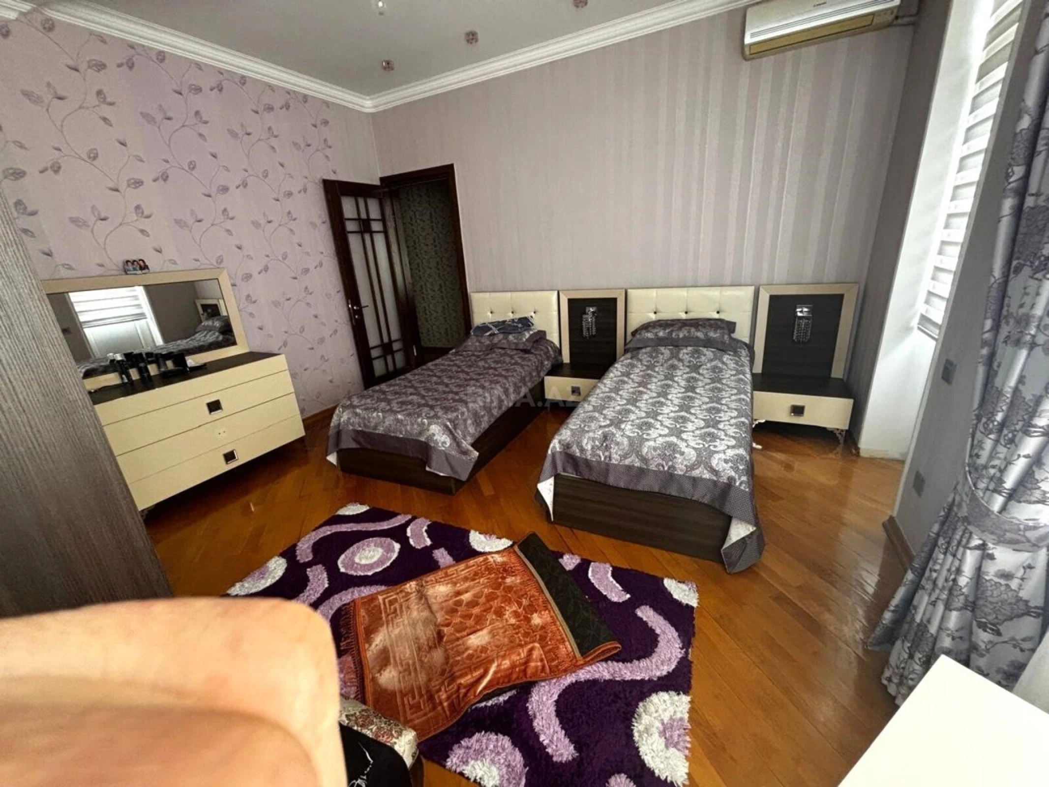 Satılır 3 otaqlı mənzil 138 m²