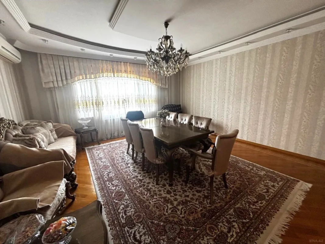 Satılır 3 otaqlı mənzil 138 m²