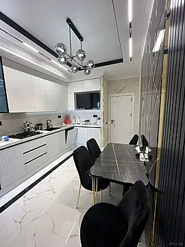 Satılır 3 otaqlı mənzil 133 m²