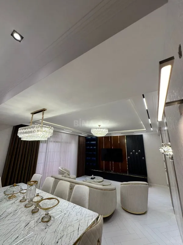 Satılır 3 otaqlı mənzil 133 m²