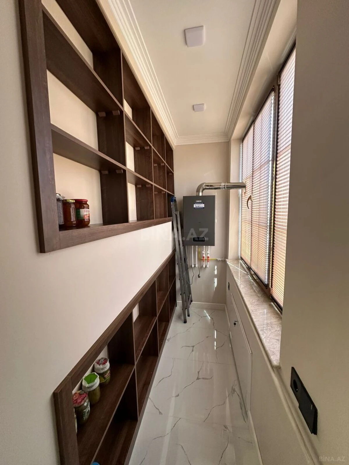 Satılır 3 otaqlı mənzil 133 m²