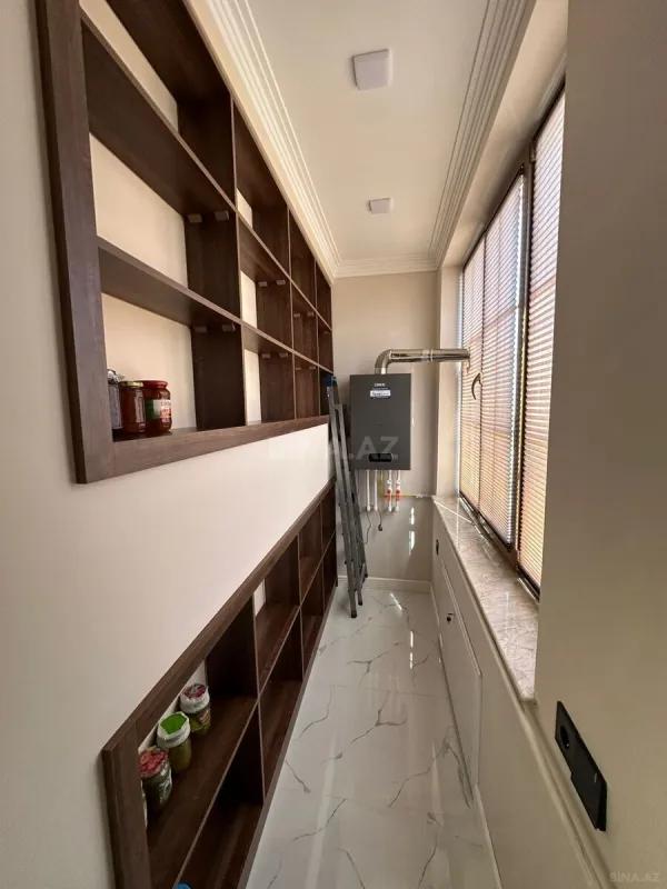 Satılır 3 otaqlı mənzil 133 m²
