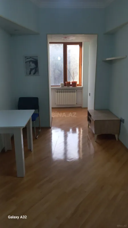 Kirayə verilir 1 otaqlı ofis 16 m²