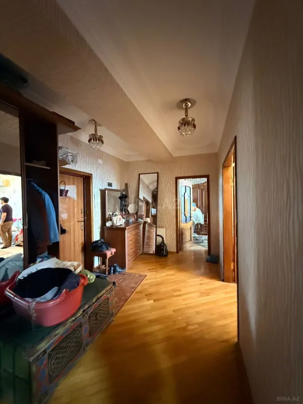 Satılır 2 otaqlı mənzil 86 m²