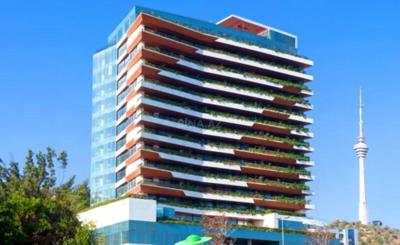Satılır 5 otaqlı mənzil 379 m²