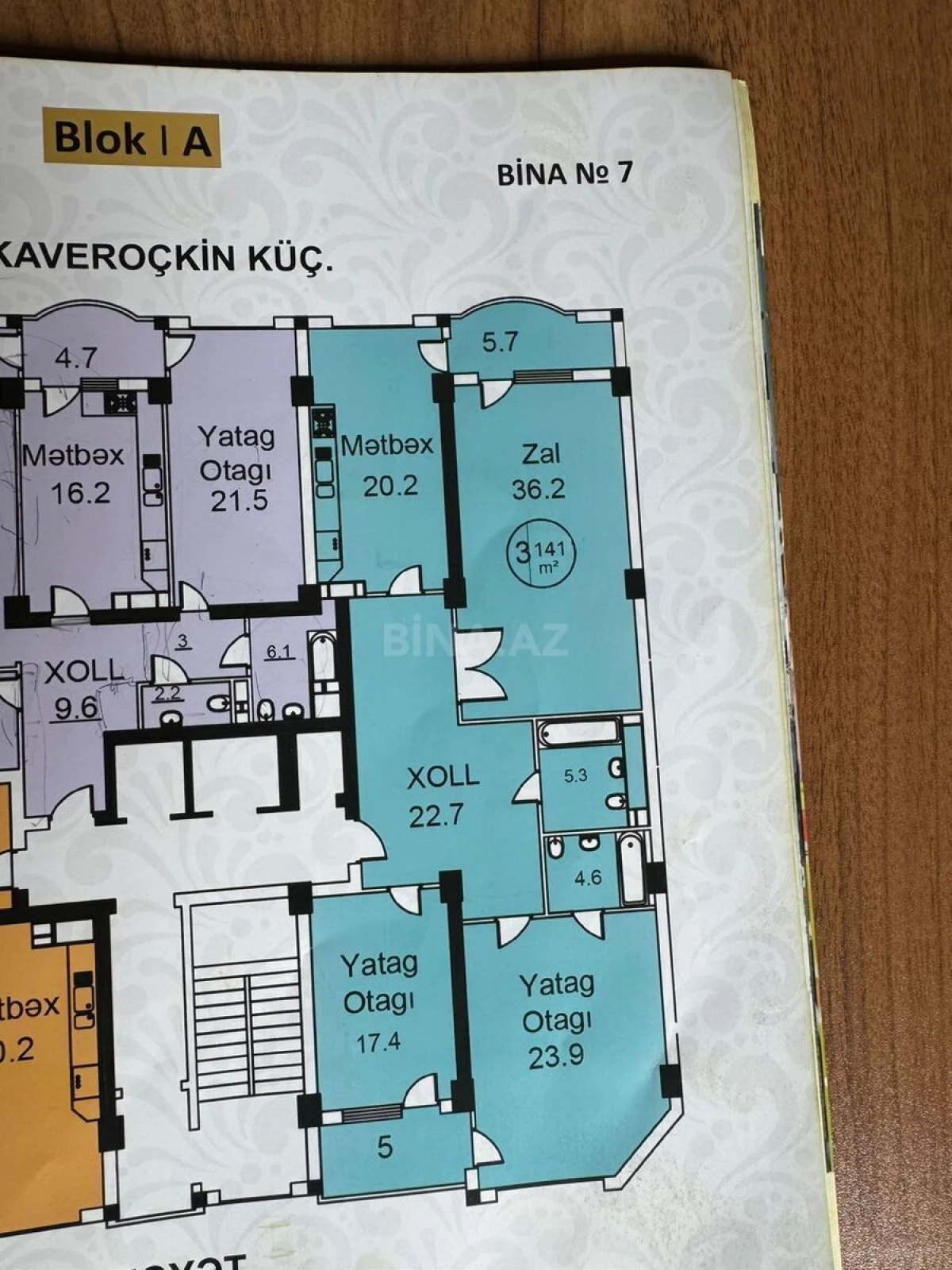 Satılır 3 otaqlı mənzil 141 m²