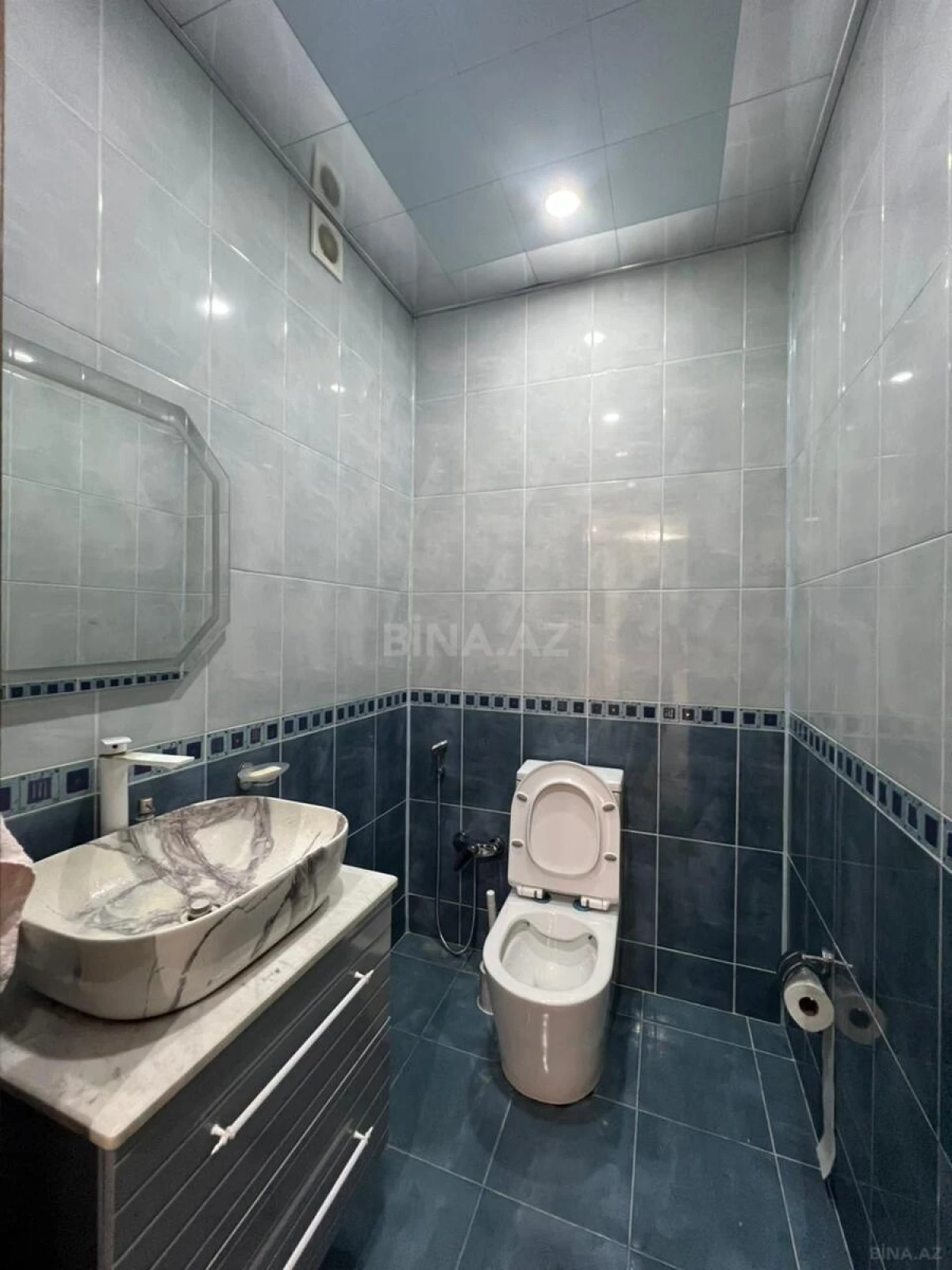 Satılır 3 otaqlı mənzil 125 m²