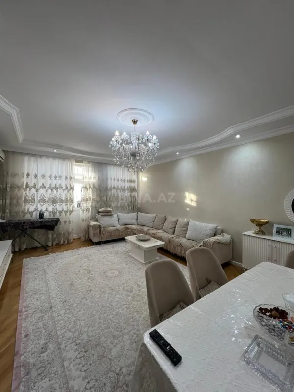 Satılır 3 otaqlı mənzil 125 m²