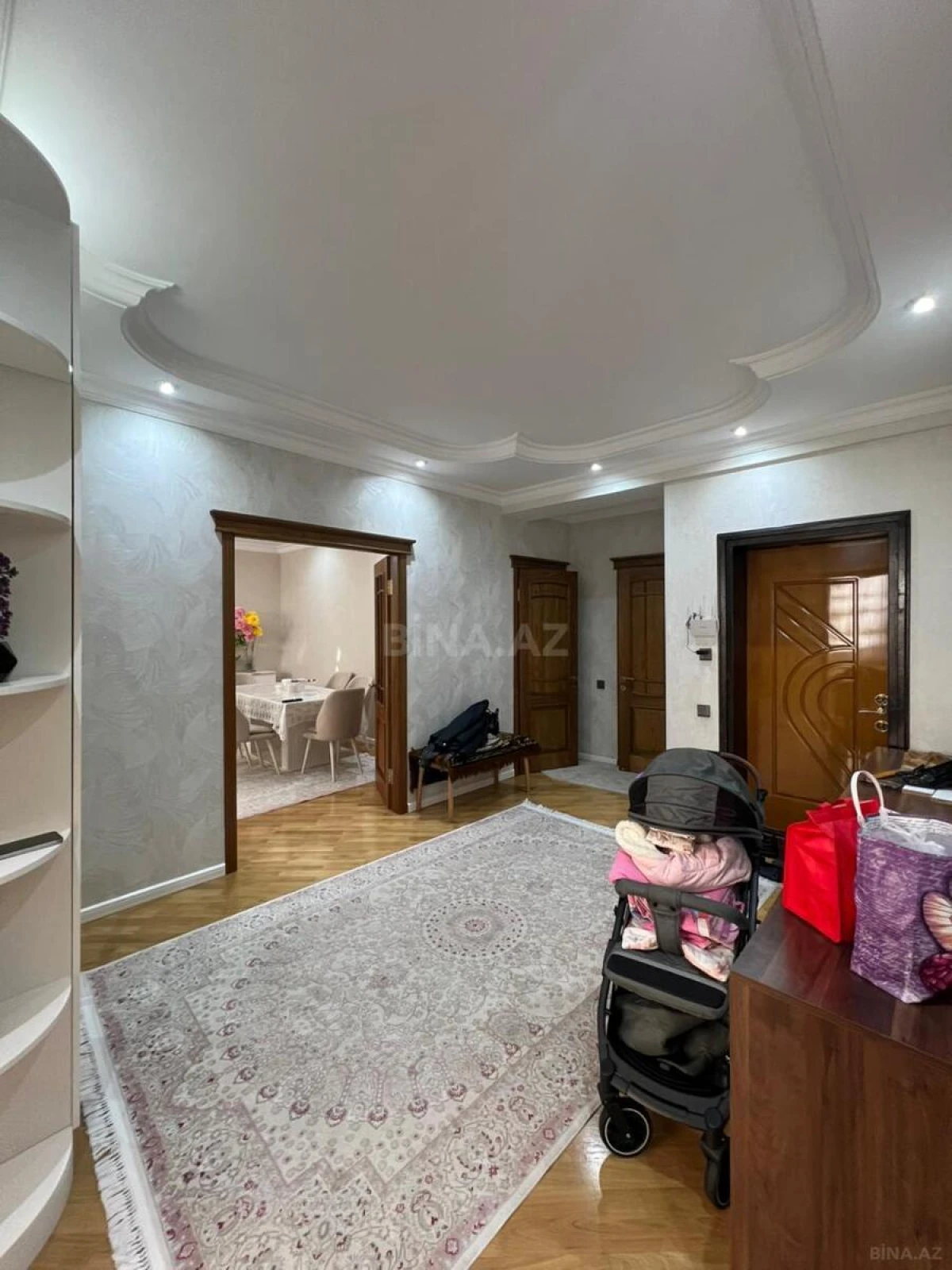 Satılır 3 otaqlı mənzil 125 m²