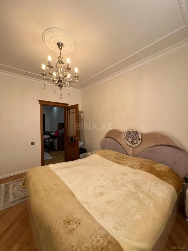 Satılır 3 otaqlı mənzil 125 m²