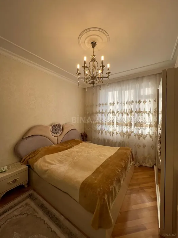 Satılır 3 otaqlı mənzil 125 m²