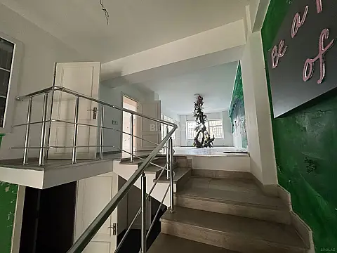 Kirayə verilir obyekt 190 m²