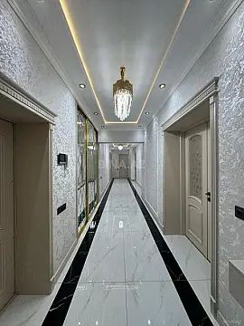 Satılır 4 otaqlı mənzil 240 m²