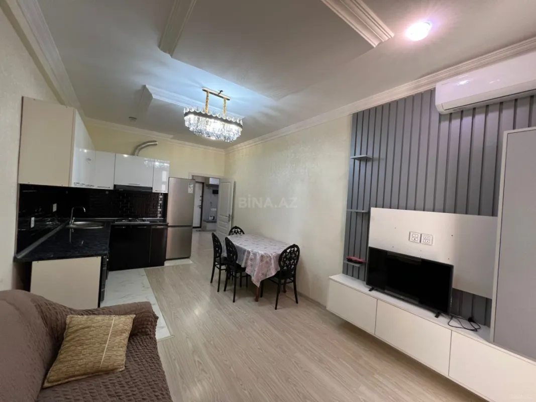 Kirayə verilir 2 otaqlı mənzil 80 m²