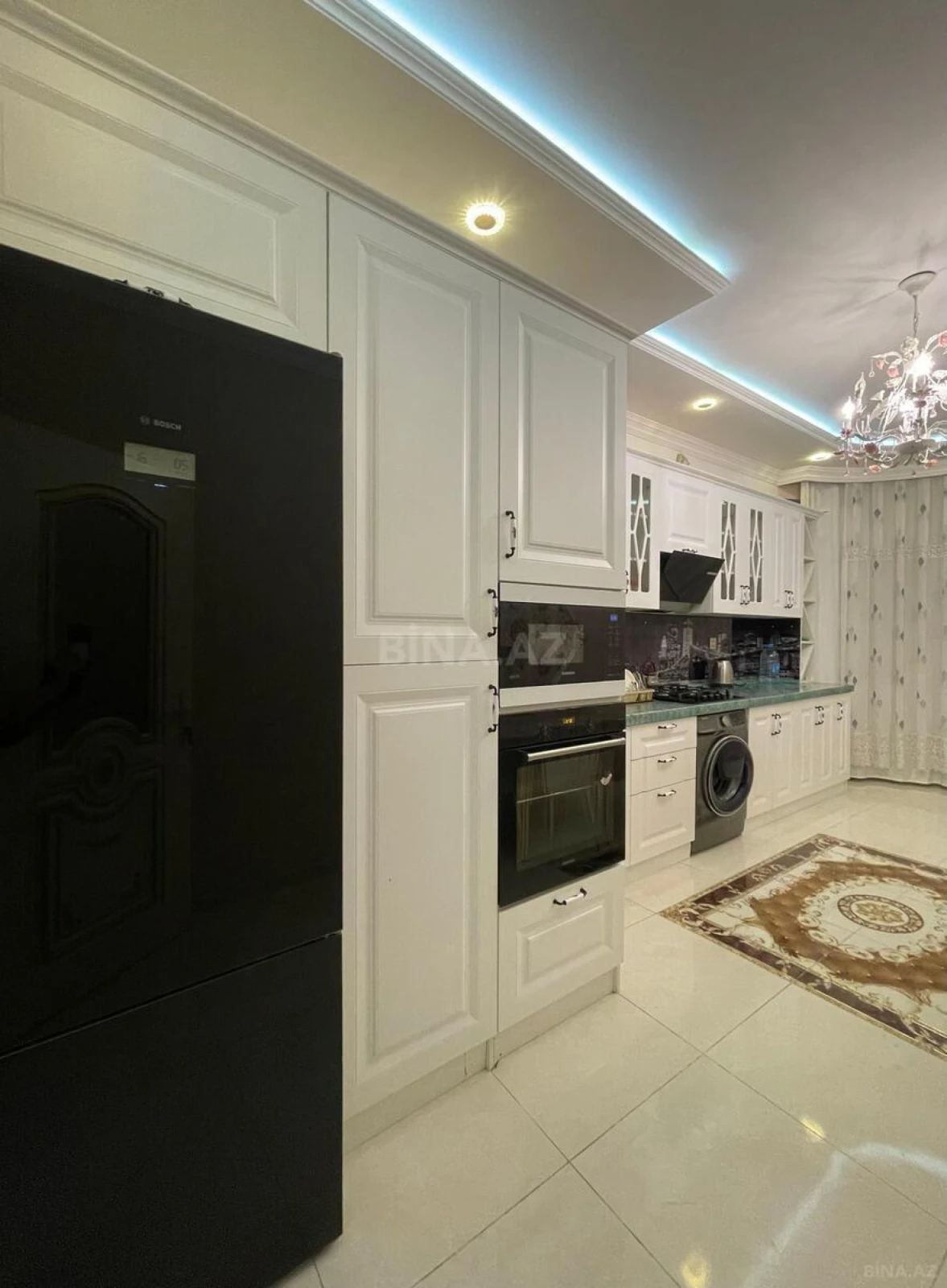 Satılır 3 otaqlı mənzil 157 m²