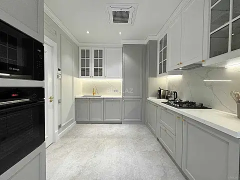 Kirayə verilir 4 otaqlı mənzil 160 m²