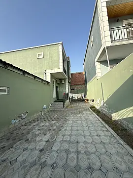 Satılır 4 otaqlı həyət evi 132 m²